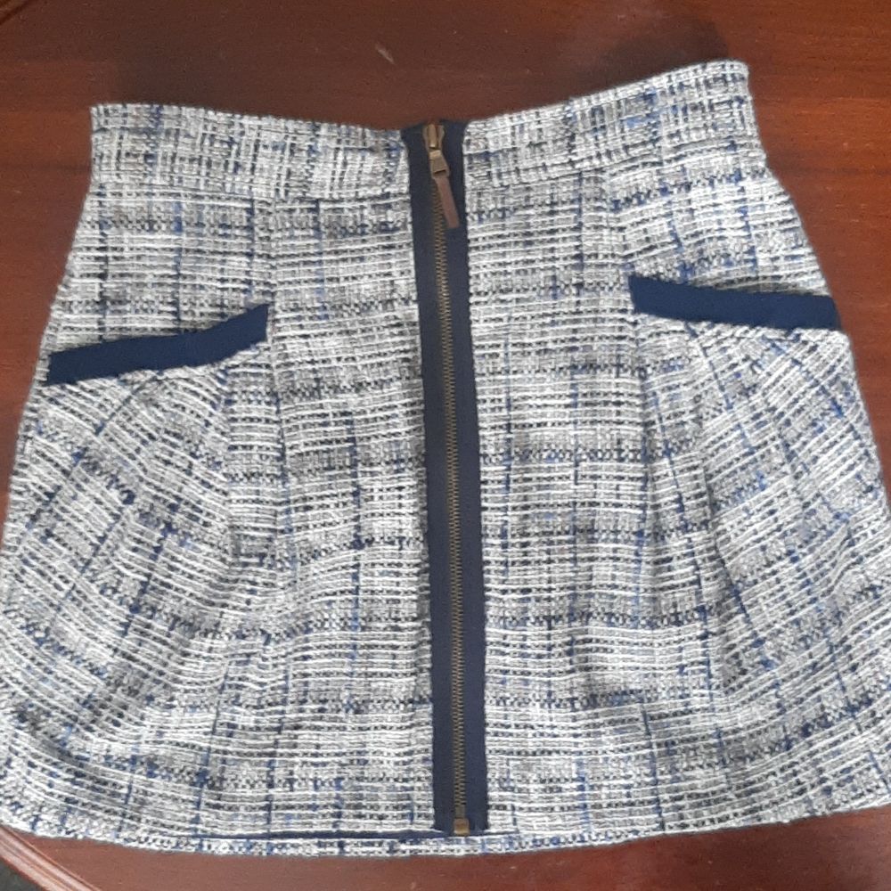 NWOT Tibi cotton tweed miniskirt w pockets & front zip accent